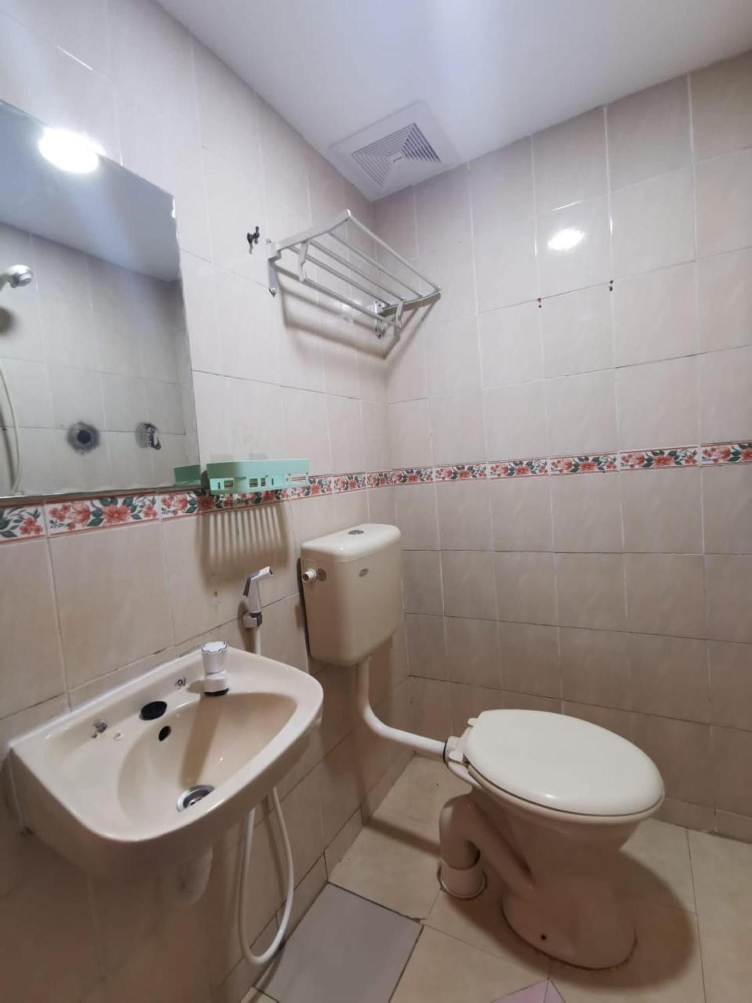 Super Oyo 90086 My Seven Days Inn Джохор-Бару Екстер'єр фото